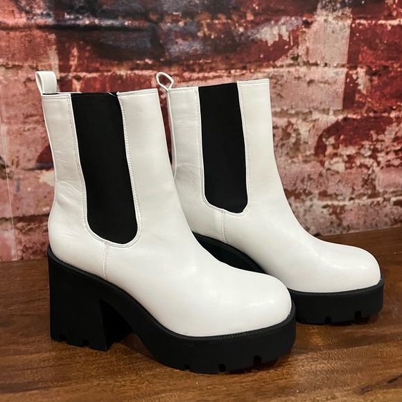 Madden Girl Shoes - NEW MADDEN GIRL WHITE CHELSEA BOOTS